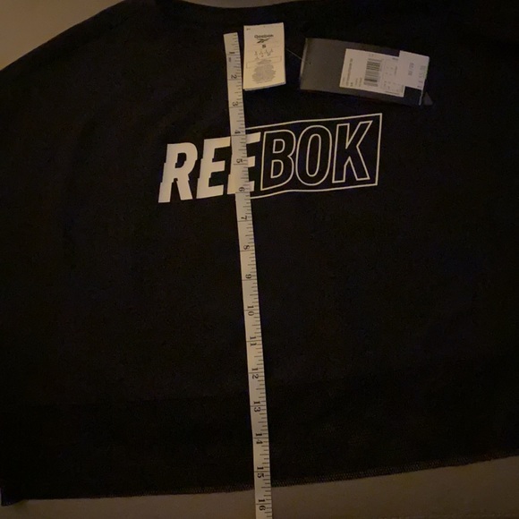 New Reebok cropped striker tee small - Picture 3 of 5